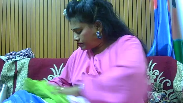 sexy roma online show from November 2, 2025, 5:40 pm