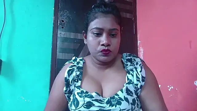 Snapshot of sexy_roma chatting on May 20, 2026, 6:21 am sexy roma online show from May 20, 2026, 6:21 am