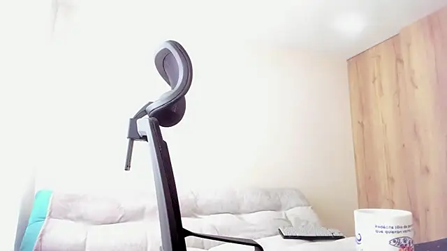 Sweetdreamses  online show from February 13, 2026, 2:06 pm