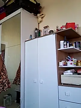 Indiazinhax online show from September 15, 2025, 10:26 am