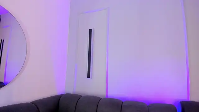 ellamontoya online show from November 13, 2025, 11:47 am