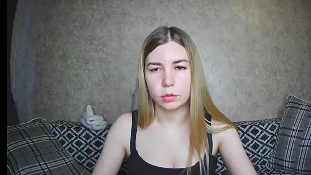 ElllaNuar online show from December 16, 2024, 7:15 am