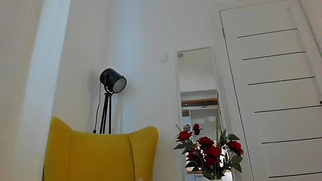 miissblonde online show from May 1, 2026, 3:11 am