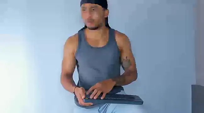 Snapshot of Mateo_Reales chatting on March 3, 2025, 3:49 am Mateo Reales online show from March 3, 2025, 3:49 am