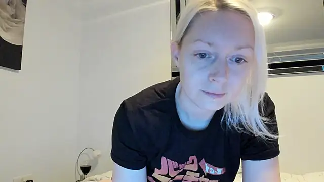 BetterThanYourEx69 online show from January 5, 2025, 3:45 pm