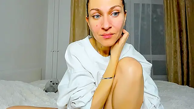 Mona Cruz online show from February 25, 2025, 7:38 pm