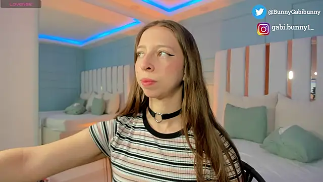 gabi bunny online show from March 9, 2026, 5:49 pm