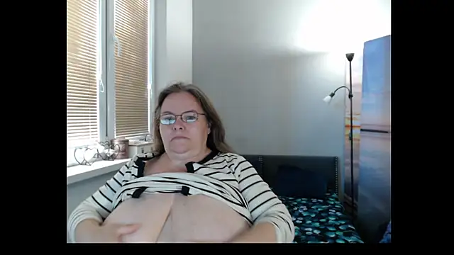 Sweetboobs online show from June 7, 2026, 5:01 am