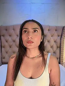 lia sofiia online show from July 6, 2026, 9:05 am