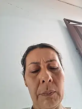 Mia-funny20 online show from June 19, 2026, 2:12 pm