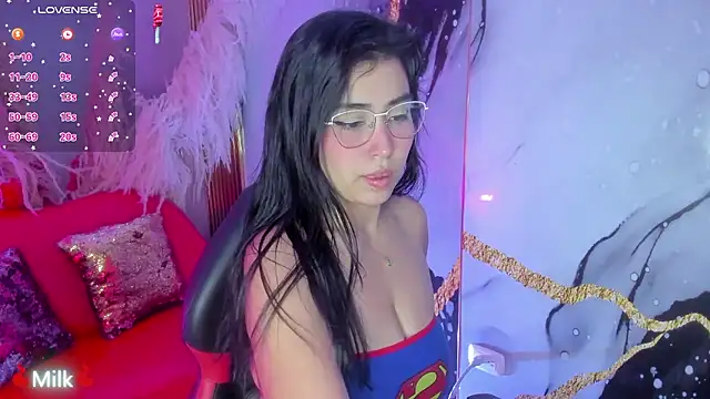 emma  cute   online show from October 5, 2025, 11:56 am