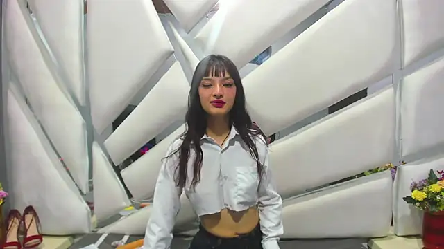 Aurora 18 online show from February 25, 2025, 9:04 pm