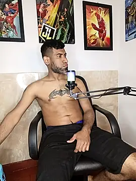 Enriblack92 online show from November 5, 2025, 4:37 am