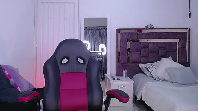 alejandrafitt online show from October 1, 2025, 12:16 am