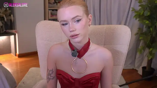 Snapshot of LexieLoree chatting on June 9, 2026, 3:07 am LexieLoree online show from June 9, 2026, 3:07 am