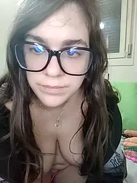 Miachan LaGattinaVogliosa online show from February 15, 2026, 1:32 pm