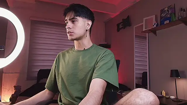 thiago rockwelll online show from March 7, 2025, 10:32 pm