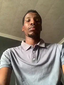 Snapshot of DManL chatting on December 1, 2025, 5:30 am DManL online show from December 1, 2025, 5:30 am