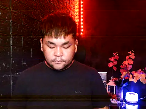 sydneyken online show from November 16, 2025, 2:44 pm