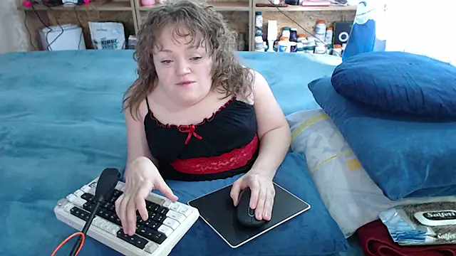 MiniNatalie online show from September 20, 2025, 3:55 am