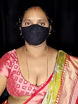 vintage-vibs online show from November 18, 2025, 5:49 pm