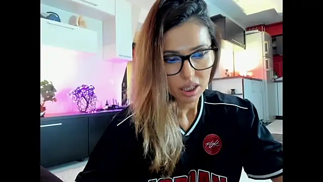 MissSmiley26 online show from October 10, 2025, 9:26 pm