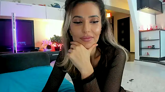 MissSmiley26 online show from December 19, 2024, 10:00 pm