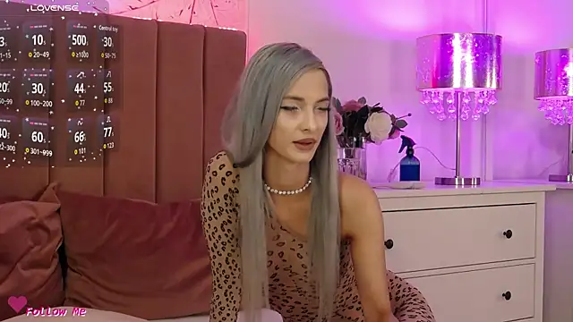 PinkySparks online show from September 20, 2025, 6:46 pm