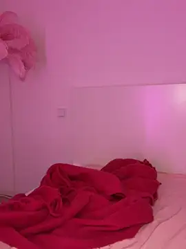 Snapshot of Mia-Minou chatting on February 16, 2026, 11:20 am Mia-Minou online show from February 16, 2026, 11:20 am