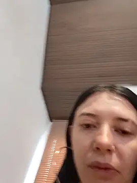 Isabella 21x online show from November 24, 2025, 2:28 pm