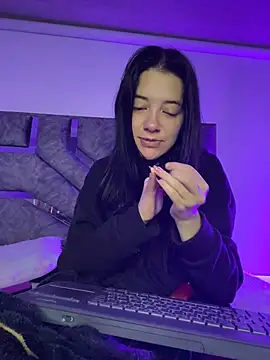 Isabella 21x online show from June 29, 2026, 11:32 am