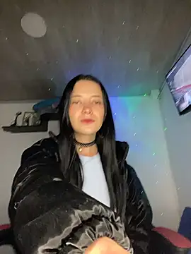 Isabella 21x online show from June 27, 2026, 12:44 pm