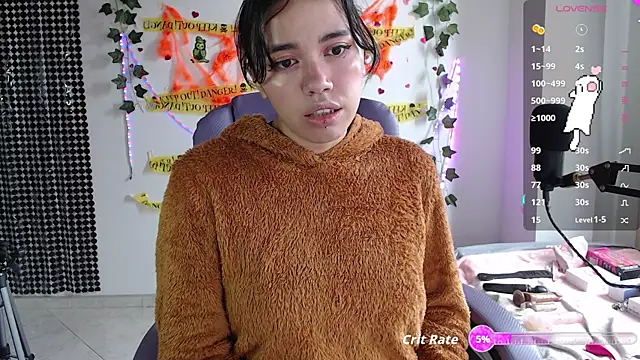 sophie north online show from October 20, 2025, 7:14 pm