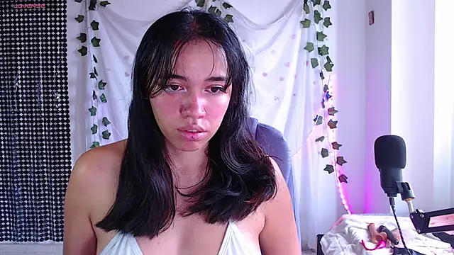 sophie north online show from September 26, 2025, 3:41 pm