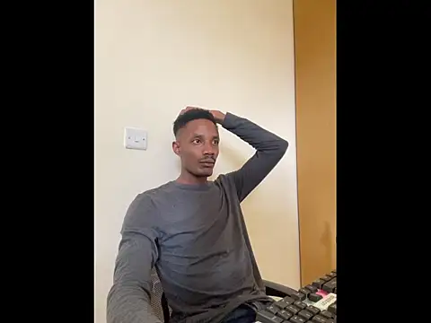 Snapshot of Dawi3 chatting on November 28, 2025, 10:04 am Dawi3 online show from November 28, 2025, 10:04 am