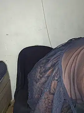 Snapshot of curvysexybody chatting on June 11, 2026, 11:24 pm curvysexybody online show from June 11, 2026, 11:24 pm