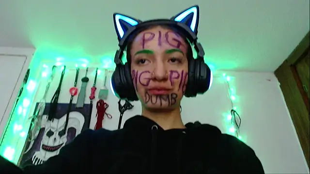 Eloise-brown online show from March 14, 2025, 11:32 pm