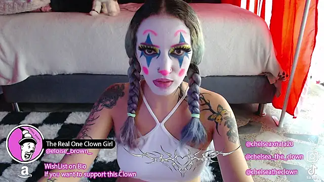 Snapshot of Eloise-brown chatting on March 22, 2026, 6:20 pm Eloise-brown online show from March 22, 2026, 6:20 pm