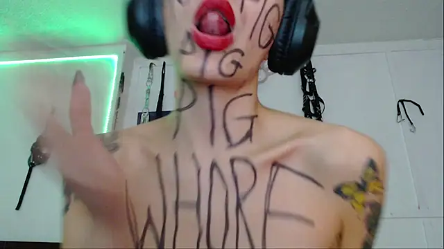 Eloise-brown online show from February 18, 2025, 1:21 am