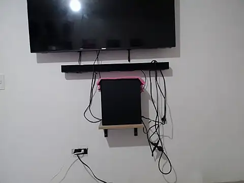 Corina hot online show from September 15, 2025, 10:32 pm