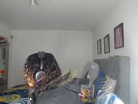 Corina hot online show from February 7, 2025, 11:55 pm