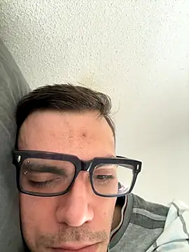 sperakevin98 online show from November 5, 2025, 2:09 pm