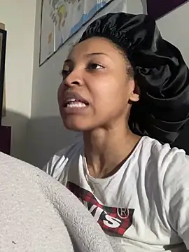 KimiAqua online show from March 3, 2025, 3:38 am