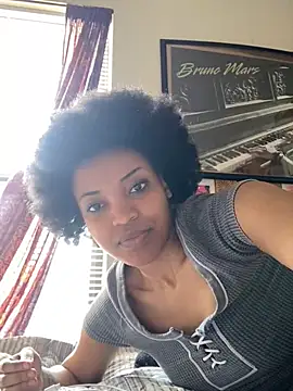 KimiAqua online show from March 14, 2025, 6:18 pm