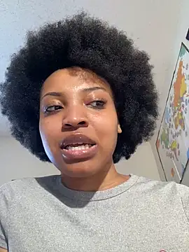 KimiAqua online show from March 12, 2025, 1:51 pm