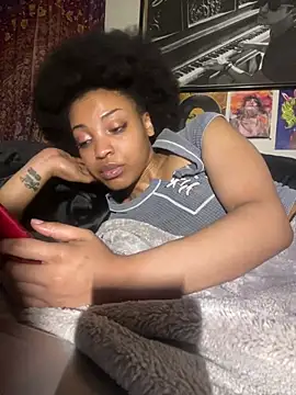 KimiAqua online show from March 14, 2025, 1:37 am