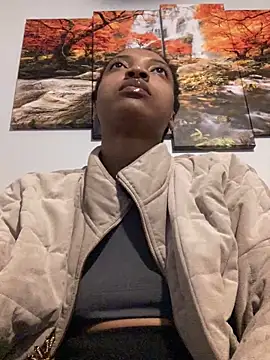 KimiAqua online show from December 21, 2025, 4:03 am