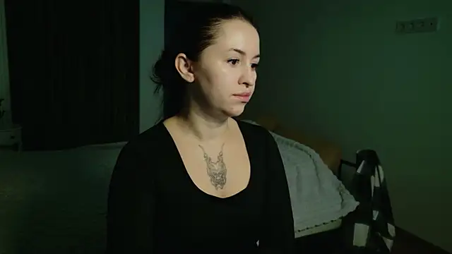 VioletCatt online show from October 14, 2025, 5:41 am