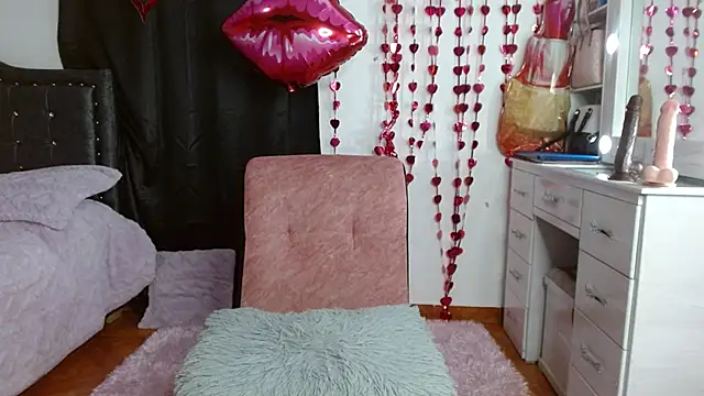 AnnaRosse1 online show from March 7, 2025, 6:00 pm