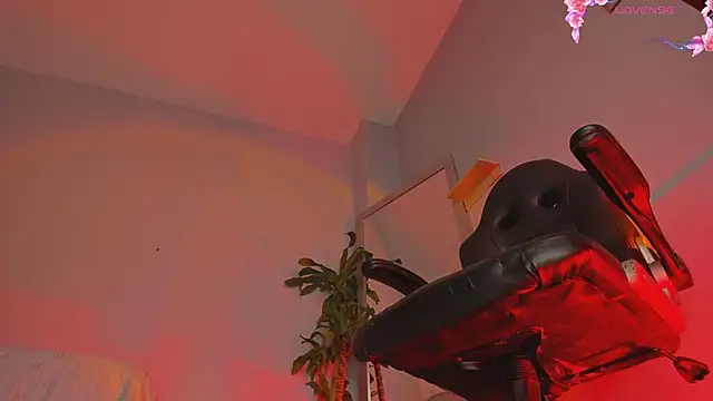 charlotte  grey online show from March 19, 2026, 8:09 pm